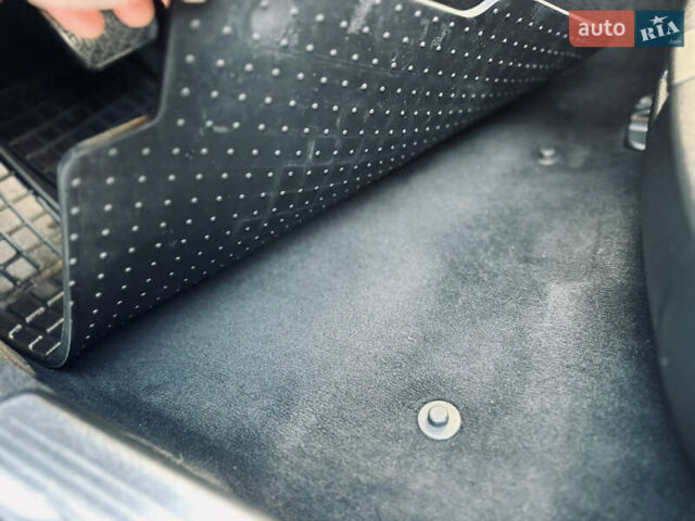 Черный Мерседес С Класс, объемом двигателя 5.5 л и пробегом 210 тыс. км за 12900 $, фото 37 на Automoto.ua