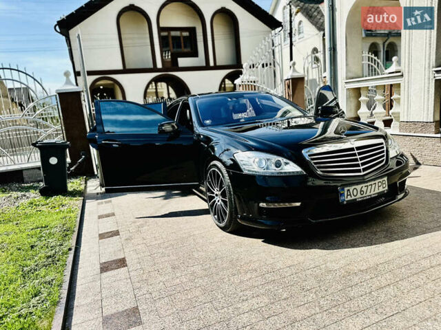 Черный Мерседес С Класс, объемом двигателя 5.5 л и пробегом 210 тыс. км за 12900 $, фото 85 на Automoto.ua