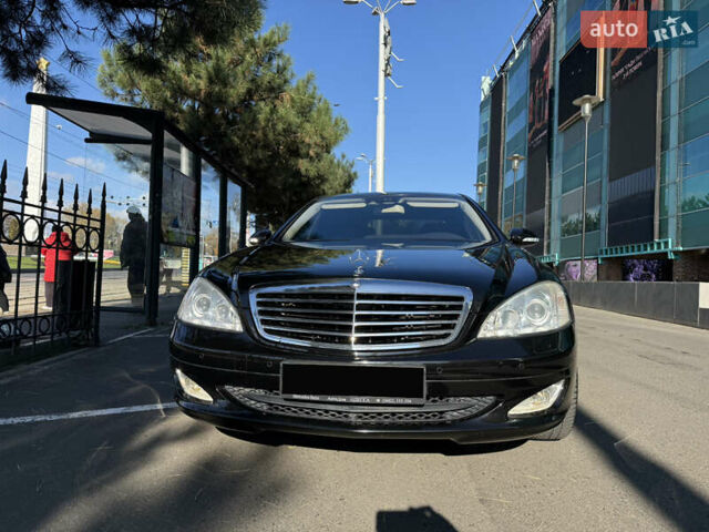 Черный Мерседес С Класс, объемом двигателя 3.5 л и пробегом 164 тыс. км за 12400 $, фото 2 на Automoto.ua