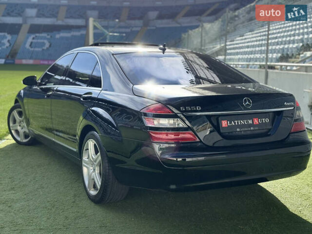 Черный Мерседес С Класс, объемом двигателя 5.5 л и пробегом 288 тыс. км за 10500 $, фото 18 на Automoto.ua