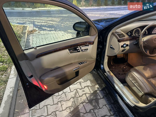 Черный Мерседес С Класс, объемом двигателя 3 л и пробегом 296 тыс. км за 12500 $, фото 10 на Automoto.ua