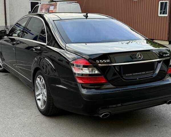 Черный Мерседес С Класс, объемом двигателя 5.46 л и пробегом 440 тыс. км за 10000 $, фото 2 на Automoto.ua
