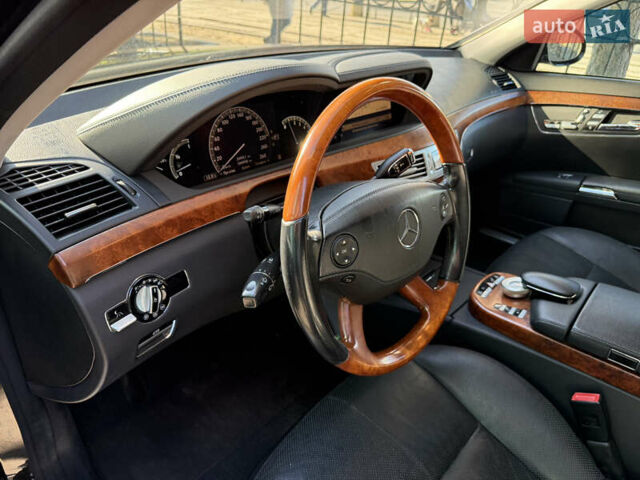 Черный Мерседес С Класс, объемом двигателя 3.5 л и пробегом 164 тыс. км за 12400 $, фото 13 на Automoto.ua