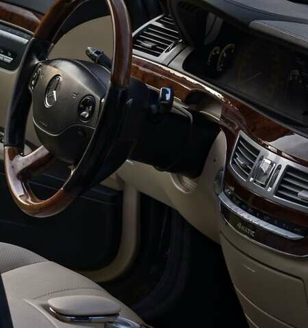 Чорний Мерседес С Клас, об'ємом двигуна 2.99 л та пробігом 375 тис. км за 11499 $, фото 29 на Automoto.ua