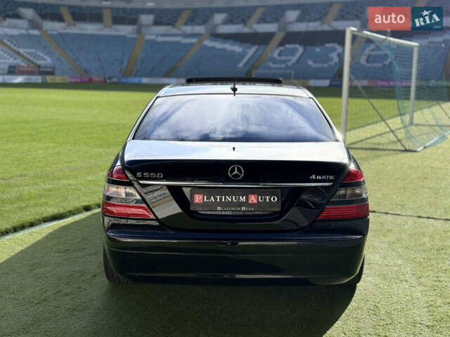 Черный Мерседес С Класс, объемом двигателя 5.5 л и пробегом 288 тыс. км за 10500 $, фото 13 на Automoto.ua