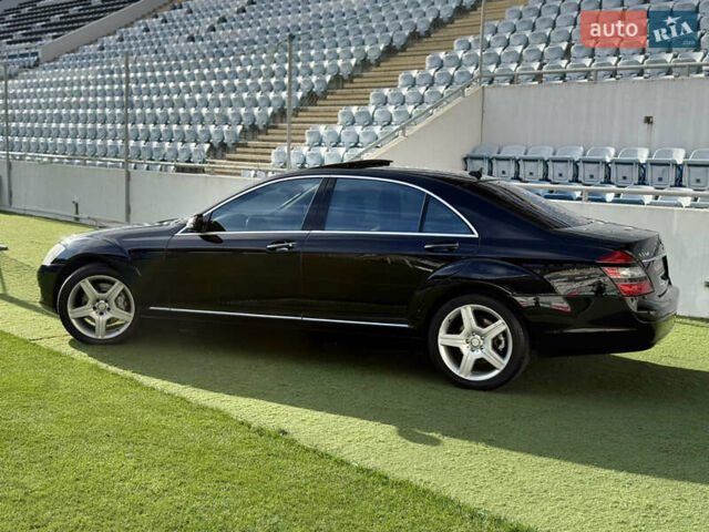 Черный Мерседес С Класс, объемом двигателя 5.5 л и пробегом 288 тыс. км за 10500 $, фото 17 на Automoto.ua