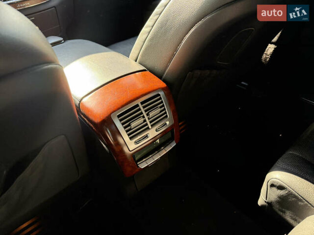 Черный Мерседес С Класс, объемом двигателя 3.5 л и пробегом 164 тыс. км за 12400 $, фото 16 на Automoto.ua