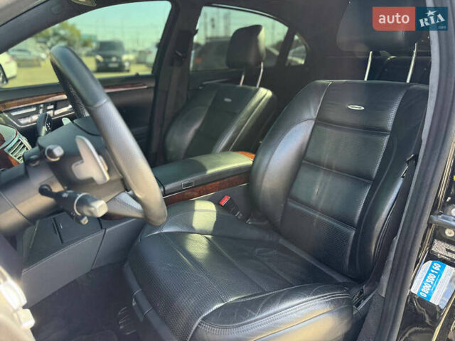 Чорний Мерседес С Клас, об'ємом двигуна 6.21 л та пробігом 136 тис. км за 18999 $, фото 6 на Automoto.ua