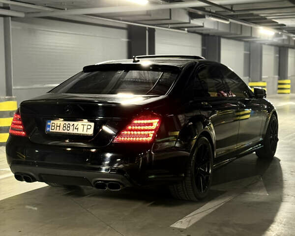 Черный Мерседес С Класс, объемом двигателя 5.5 л и пробегом 290 тыс. км за 12999 $, фото 11 на Automoto.ua