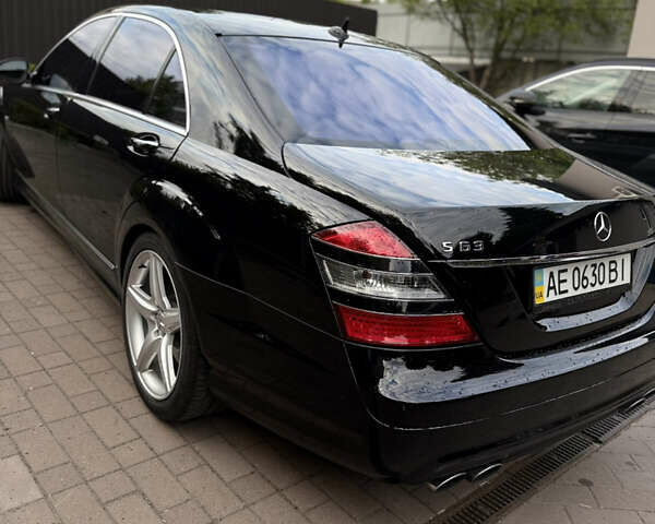 Черный Мерседес С Класс, объемом двигателя 6.21 л и пробегом 83 тыс. км за 26000 $, фото 20 на Automoto.ua