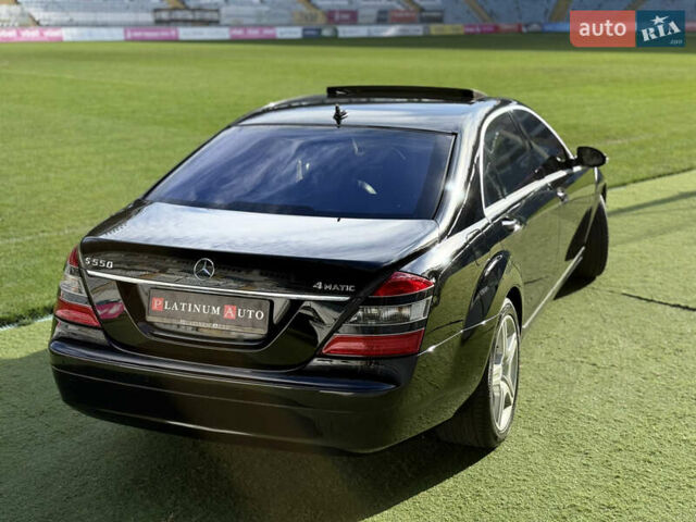 Черный Мерседес С Класс, объемом двигателя 5.5 л и пробегом 288 тыс. км за 10500 $, фото 19 на Automoto.ua