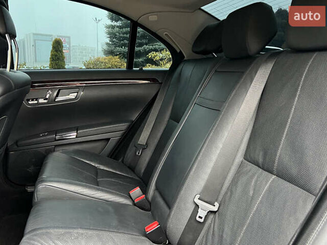 Черный Мерседес С Класс, объемом двигателя 3.5 л и пробегом 245 тыс. км за 13750 $, фото 23 на Automoto.ua