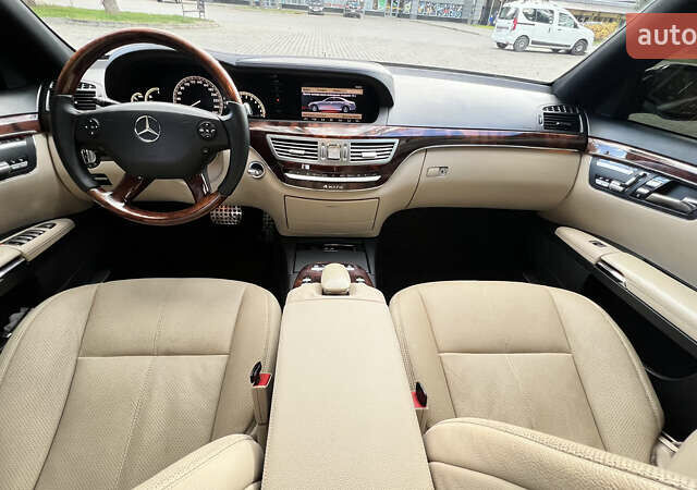 Мерседес С Клас 2008 у Чернівцях на Automoto.ua Чорний Мерседес С Клас, об'ємом двигуна 3.5 л та пробігом 273 тис. км за 11800 $, фото 17 на Automoto.ua