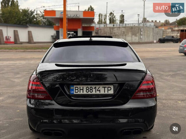 Черный Мерседес С Класс, объемом двигателя 5.46 л и пробегом 258 тыс. км за 15000 $, фото 5 на Automoto.ua