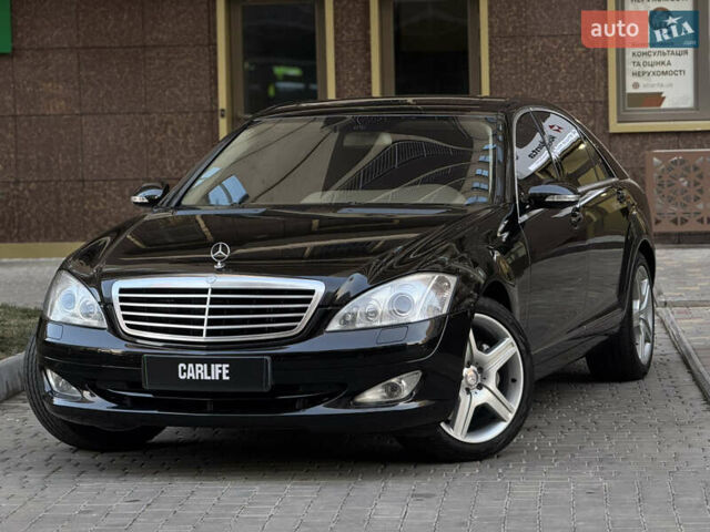 Черный Мерседес С Класс, объемом двигателя 5.5 л и пробегом 290 тыс. км за 10000 $, фото 6 на Automoto.ua