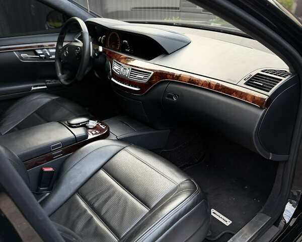 Черный Мерседес С Класс, объемом двигателя 6.21 л и пробегом 83 тыс. км за 26000 $, фото 34 на Automoto.ua