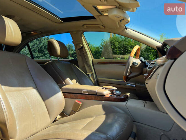 Черный Мерседес С Класс, объемом двигателя 3.5 л и пробегом 315 тыс. км за 10600 $, фото 8 на Automoto.ua