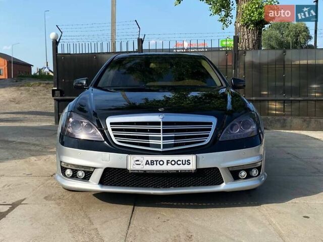 Черный Мерседес С Класс, объемом двигателя 5.46 л и пробегом 206 тыс. км за 14490 $, фото 1 на Automoto.ua