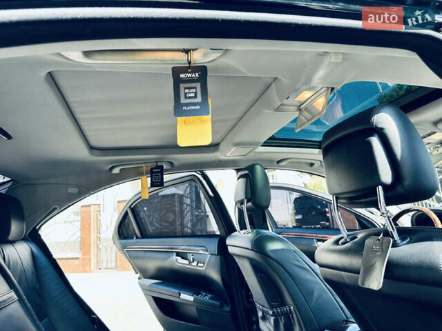 Черный Мерседес С Класс, объемом двигателя 5.5 л и пробегом 210 тыс. км за 12900 $, фото 23 на Automoto.ua