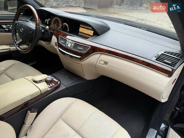 Чорний Мерседес С Клас, об'ємом двигуна 5.5 л та пробігом 243 тис. км за 12999 $, фото 27 на Automoto.ua