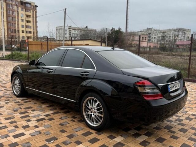 Черный Мерседес С Класс, объемом двигателя 3 л и пробегом 220 тыс. км за 13600 $, фото 5 на Automoto.ua