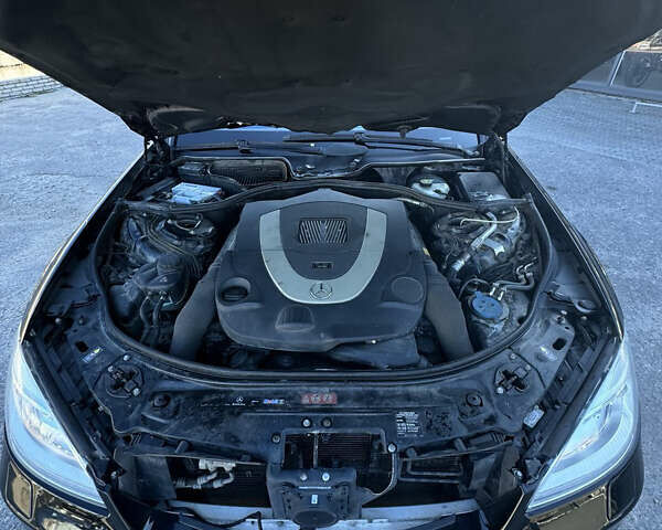 Мерседес С Класс 2008 в Запорожье на Automoto.ua Черный Мерседес С Класс, объемом двигателя 5.5 л и пробегом 168 тыс. км за 14999 $, фото 33 на Automoto.ua