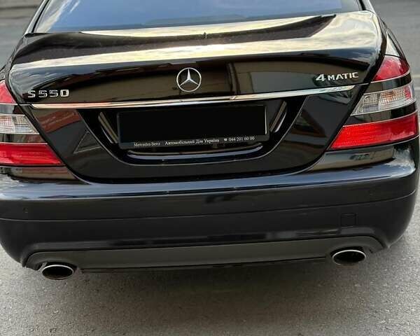 Черный Мерседес С Класс, объемом двигателя 5.46 л и пробегом 440 тыс. км за 10000 $, фото 4 на Automoto.ua