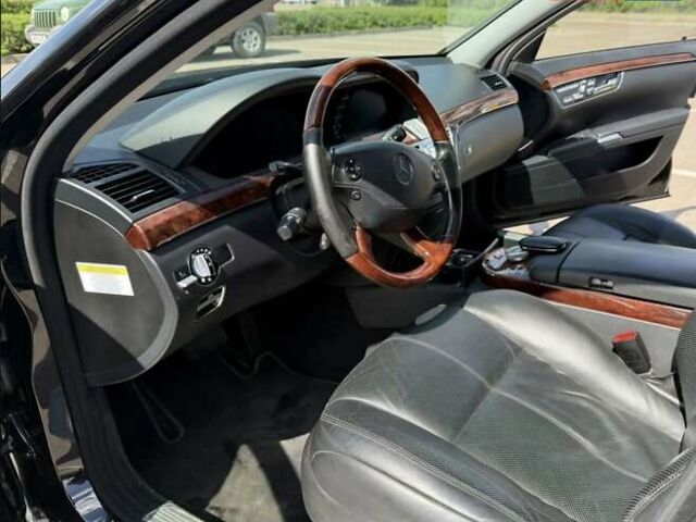 Черный Мерседес С Класс, объемом двигателя 5.46 л и пробегом 440 тыс. км за 10000 $, фото 10 на Automoto.ua