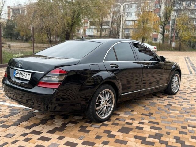 Черный Мерседес С Класс, объемом двигателя 3 л и пробегом 220 тыс. км за 13600 $, фото 3 на Automoto.ua