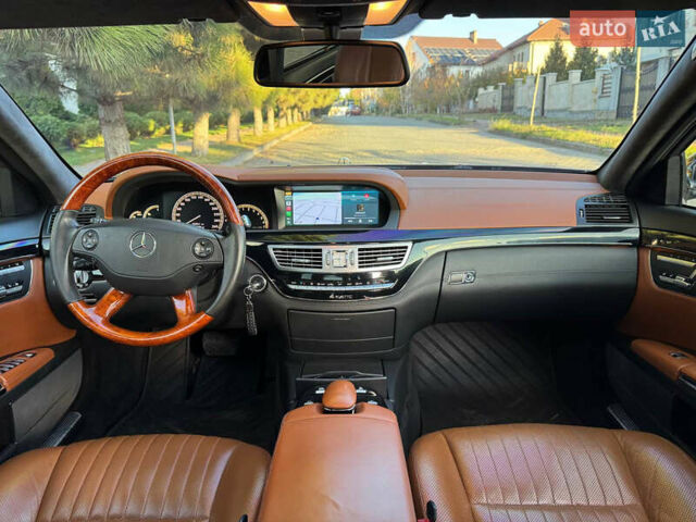 Черный Мерседес С Класс, объемом двигателя 4.66 л и пробегом 302 тыс. км за 9900 $, фото 32 на Automoto.ua