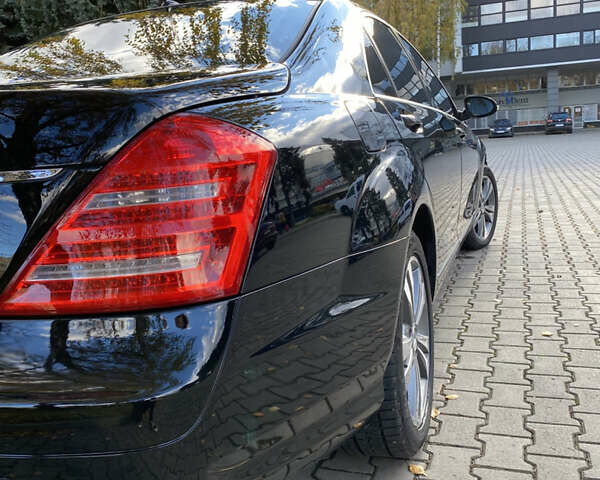 Мерседес С Клас 2008 у Чернівцях на Automoto.ua Чорний Мерседес С Клас, об'ємом двигуна 3.5 л та пробігом 273 тис. км за 11800 $, фото 6 на Automoto.ua