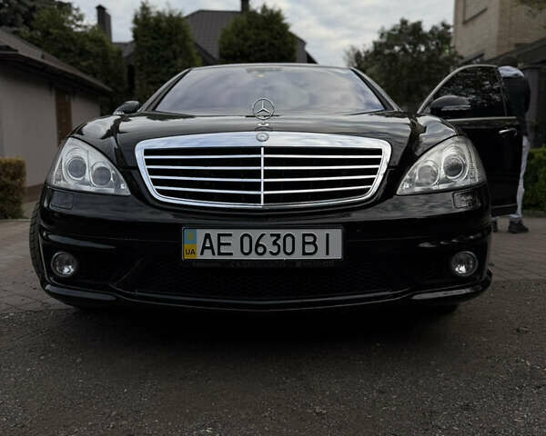 Черный Мерседес С Класс, объемом двигателя 6.21 л и пробегом 83 тыс. км за 26000 $, фото 8 на Automoto.ua