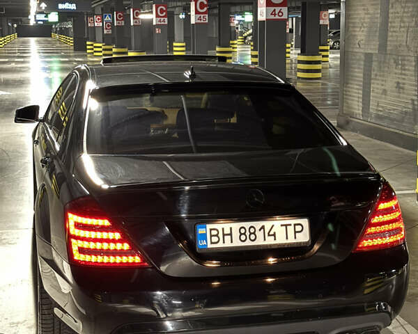 Черный Мерседес С Класс, объемом двигателя 5.5 л и пробегом 290 тыс. км за 12999 $, фото 9 на Automoto.ua