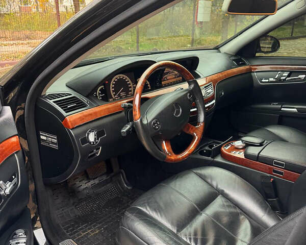 Чорний Мерседес С Клас, об'ємом двигуна 3 л та пробігом 220 тис. км за 13600 $, фото 5 на Automoto.ua