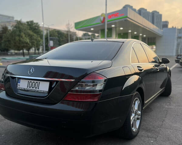 Черный Мерседес С Класс, объемом двигателя 2.99 л и пробегом 216 тыс. км за 11500 $, фото 4 на Automoto.ua
