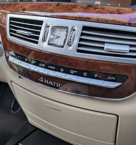 Черный Мерседес С Класс, объемом двигателя 2.99 л и пробегом 375 тыс. км за 10999 $, фото 31 на Automoto.ua