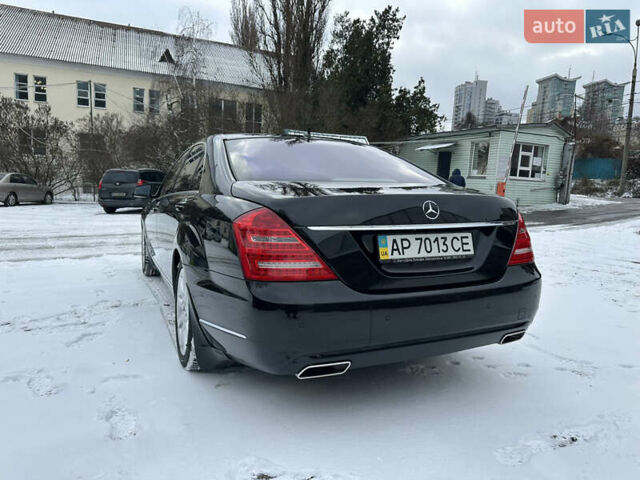 Чорний Мерседес С Клас, об'ємом двигуна 5.46 л та пробігом 129 тис. км за 17000 $, фото 6 на Automoto.ua