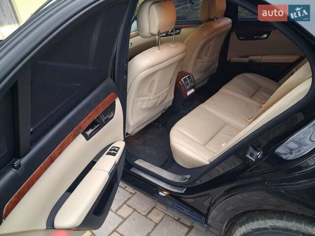 Черный Мерседес С Класс, объемом двигателя 2.99 л и пробегом 396 тыс. км за 13500 $, фото 2 на Automoto.ua