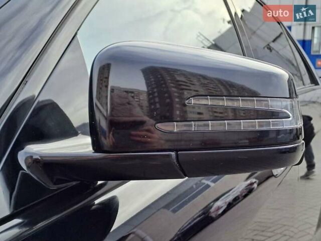 Черный Мерседес С Класс, объемом двигателя 5.5 л и пробегом 261 тыс. км за 10490 $, фото 30 на Automoto.ua