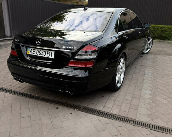 Черный Мерседес С Класс, объемом двигателя 6.21 л и пробегом 83 тыс. км за 26000 $, фото 19 на Automoto.ua