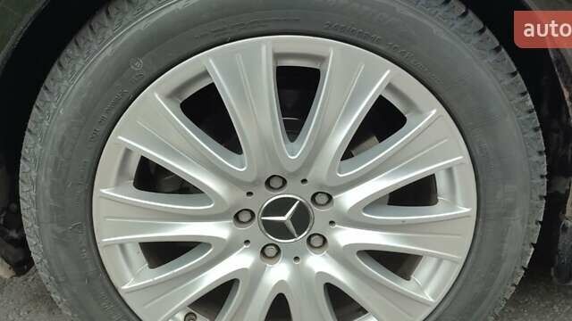 Чорний Мерседес С Клас, об'ємом двигуна 5.5 л та пробігом 198 тис. км за 12000 $, фото 16 на Automoto.ua