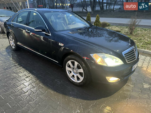 Черный Мерседес С Класс, объемом двигателя 3 л и пробегом 296 тыс. км за 12500 $, фото 3 на Automoto.ua