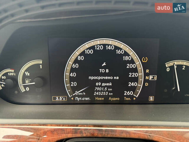 Чорний Мерседес С Клас, об'ємом двигуна 5.46 л та пробігом 245 тис. км за 8500 $, фото 19 на Automoto.ua