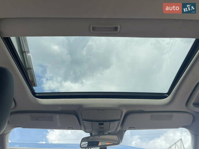 Чорний Мерседес С Клас, об'ємом двигуна 5.5 л та пробігом 260 тис. км за 12999 $, фото 21 на Automoto.ua