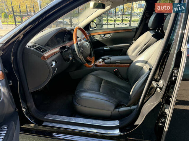 Черный Мерседес С Класс, объемом двигателя 3.5 л и пробегом 164 тыс. км за 12400 $, фото 11 на Automoto.ua