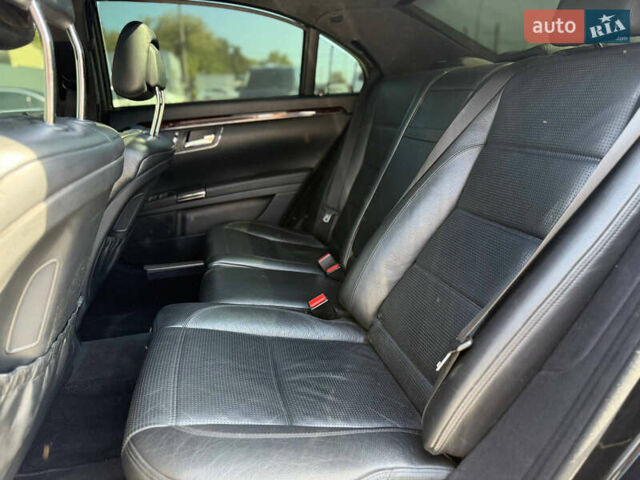 Чорний Мерседес С Клас, об'ємом двигуна 6.21 л та пробігом 136 тис. км за 18999 $, фото 7 на Automoto.ua