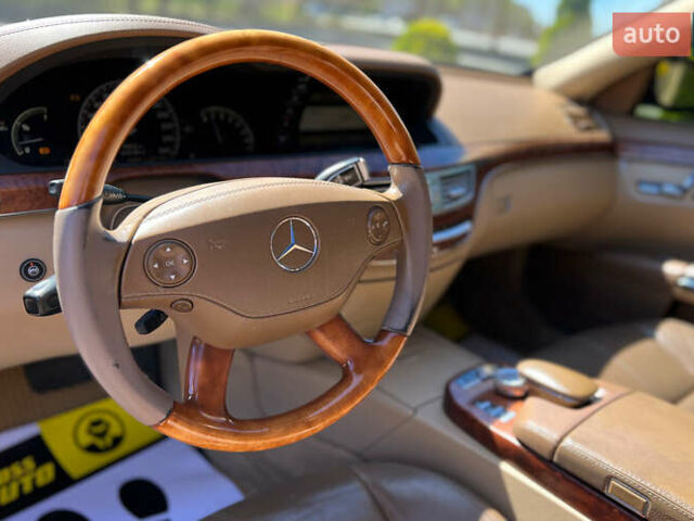 Черный Мерседес С Класс, объемом двигателя 3.5 л и пробегом 315 тыс. км за 10600 $, фото 19 на Automoto.ua