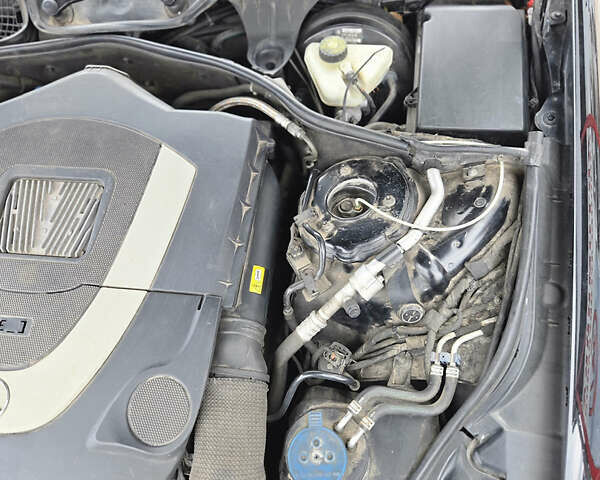 Чорний Мерседес С Клас, об'ємом двигуна 5.5 л та пробігом 260 тис. км за 12999 $, фото 11 на Automoto.ua