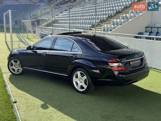 Черный Мерседес С Класс, объемом двигателя 5.5 л и пробегом 288 тыс. км за 10500 $, фото 16 на Automoto.ua