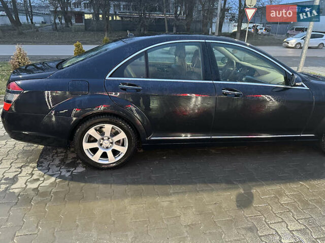 Черный Мерседес С Класс, объемом двигателя 3 л и пробегом 296 тыс. км за 12500 $, фото 5 на Automoto.ua